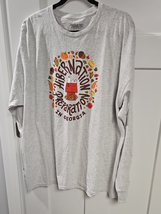 Peanuts Tops - Peanuts Light Gray Long Sleeve Tee with Fall Graphic